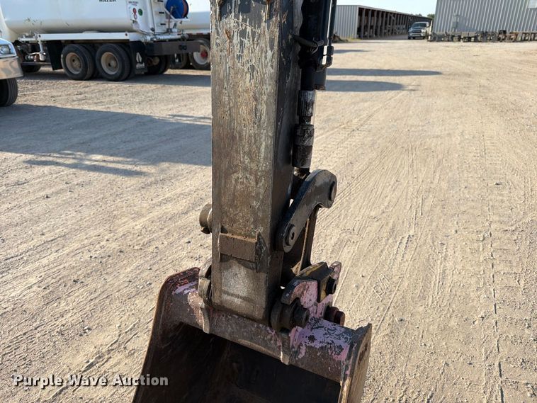 image for item MZ9893 2013 John Deere 60G mini excavator