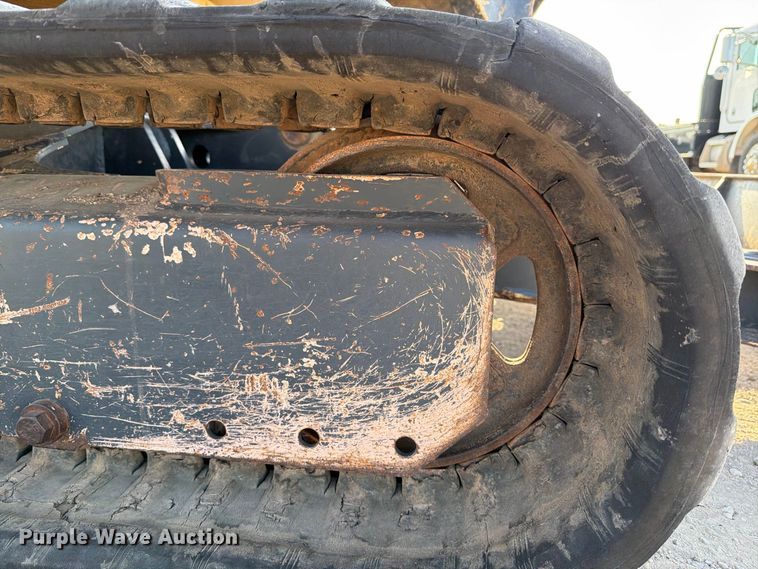 image for item MZ9893 2013 John Deere 60G mini excavator