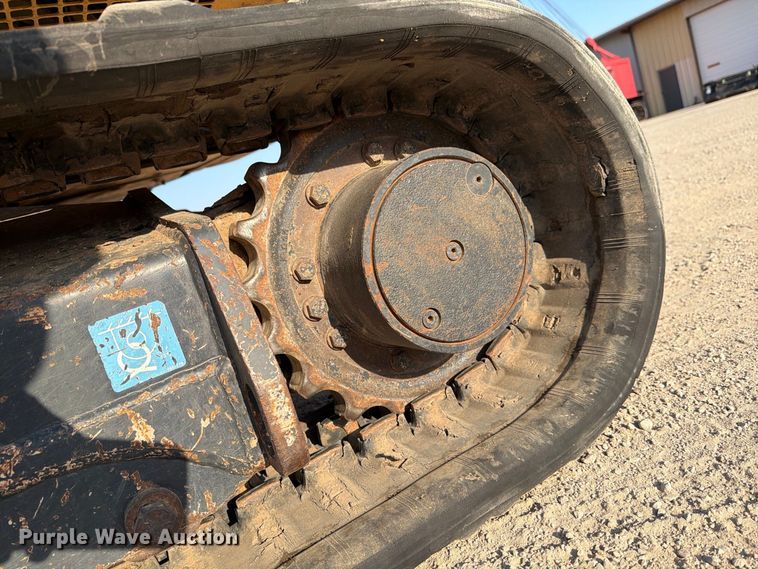 image for item MZ9893 2013 John Deere 60G mini excavator