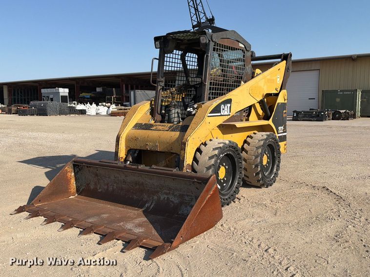 2004 Caterpillar 262 skid steer loader