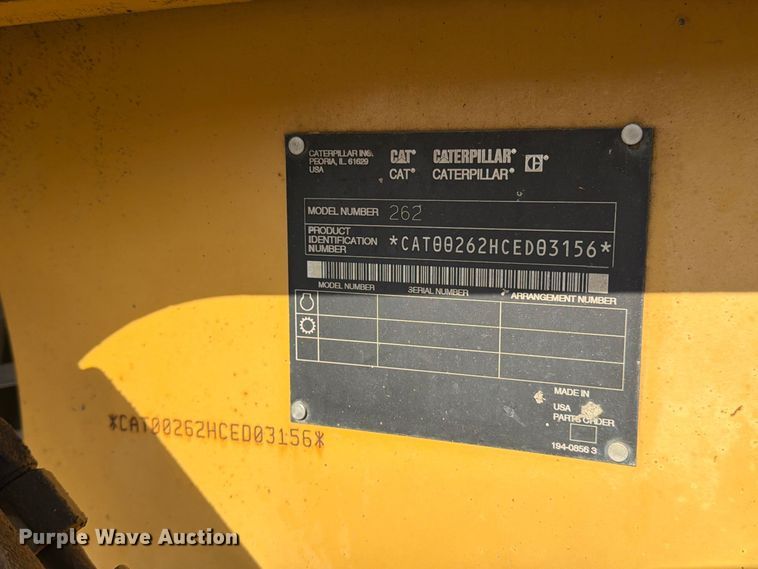image for item MZ9895 2004 Caterpillar 262 skid steer loader
