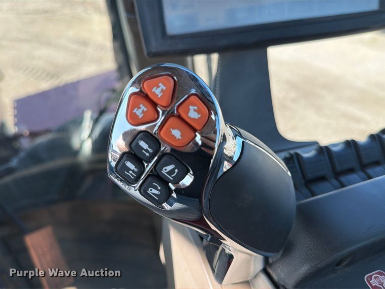 image for item MZ9897 2014 Case IH Steiger 600 Quadtrac 4WD tractor
