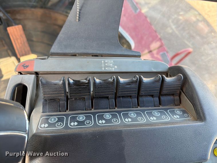 image for item MZ9897 2014 Case IH Steiger 600 Quadtrac 4WD tractor