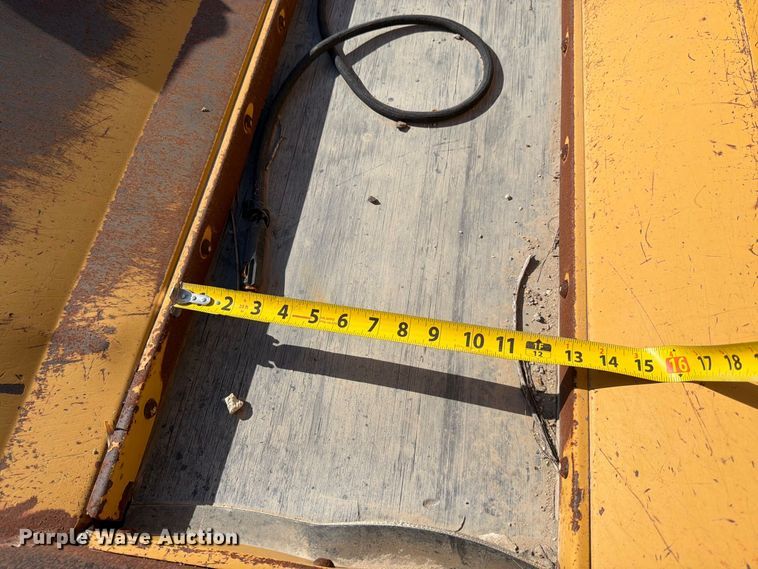 image for item MZ9898 Road Widener FHR skid steer road widener