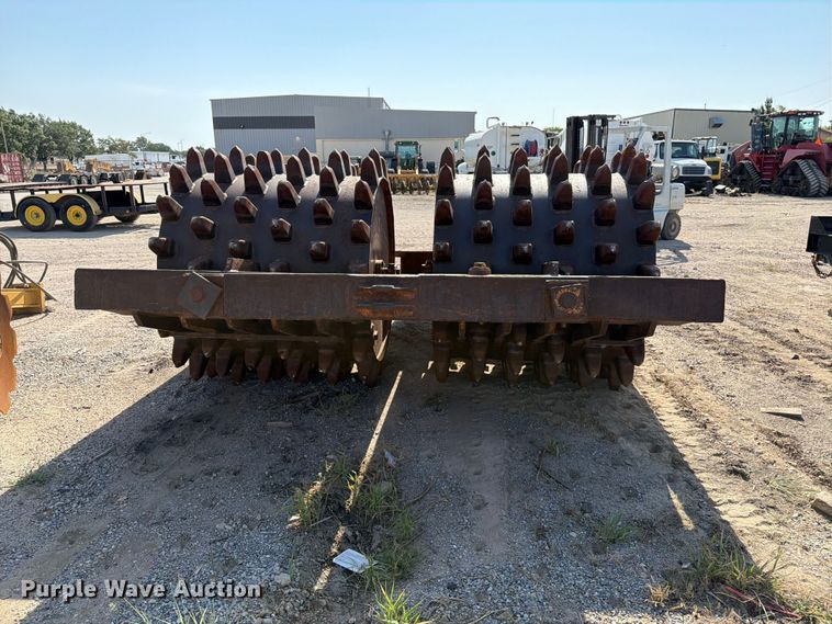 image for item MZ9899 Pull type roller compactor