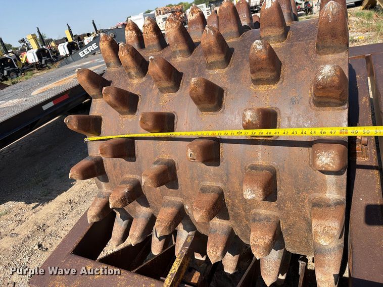 image for item MZ9899 Pull type roller compactor