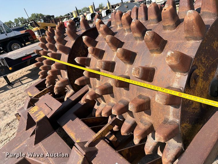 image for item MZ9899 Pull type roller compactor
