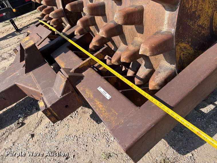 image for item MZ9899 Pull type roller compactor