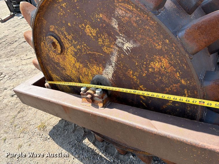 image for item MZ9899 Pull type roller compactor