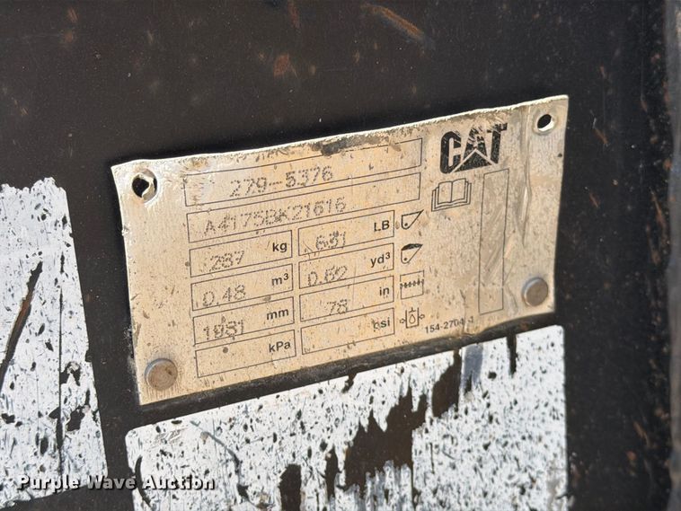 image for item MZ9905 2002 Caterpillar 262 skid steer loader