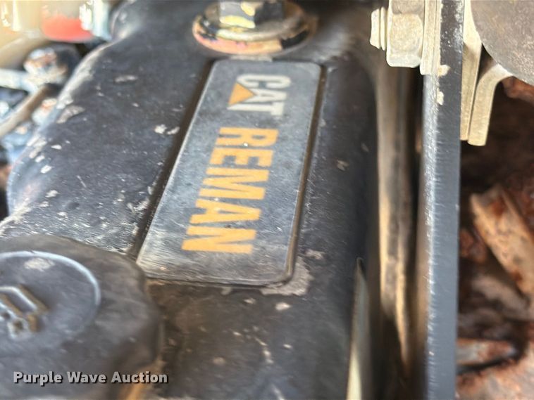image for item MZ9905 2002 Caterpillar 262 skid steer loader