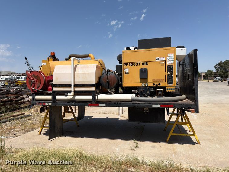 image for item MZ9906 Vermeer VSK100XT-500AIR hydrovac bed