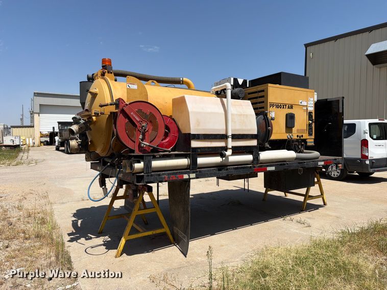 image for item MZ9906 Vermeer VSK100XT-500AIR hydrovac bed