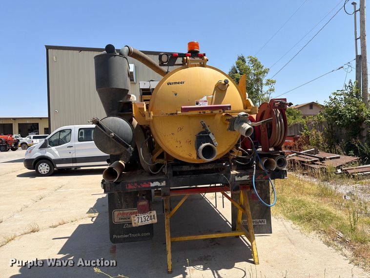 image for item MZ9906 Vermeer VSK100XT-500AIR hydrovac bed