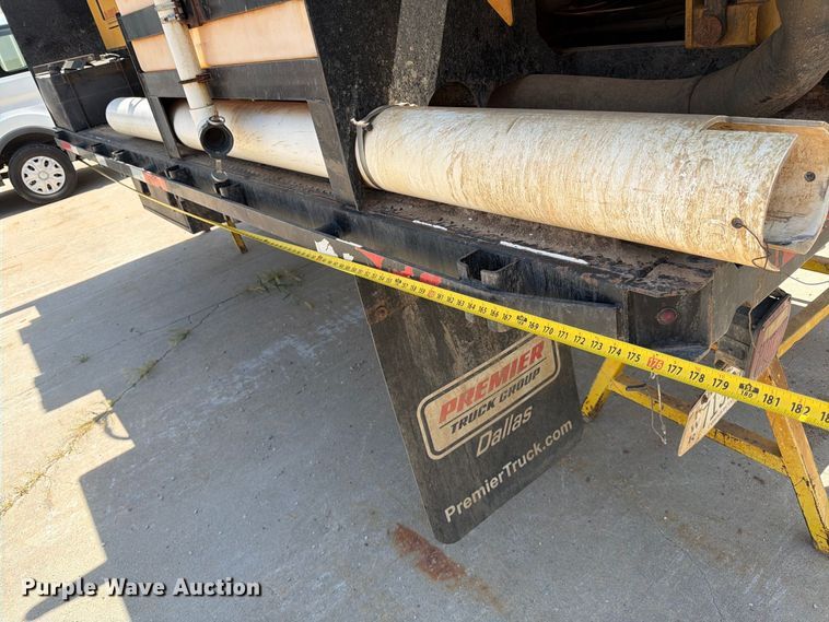 image for item MZ9906 Vermeer VSK100XT-500AIR hydrovac bed