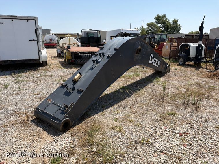 image for item MZ9907 John Deere excavator boom