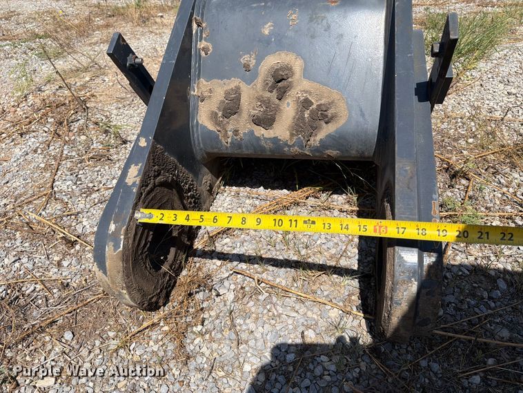 image for item MZ9907 John Deere excavator boom