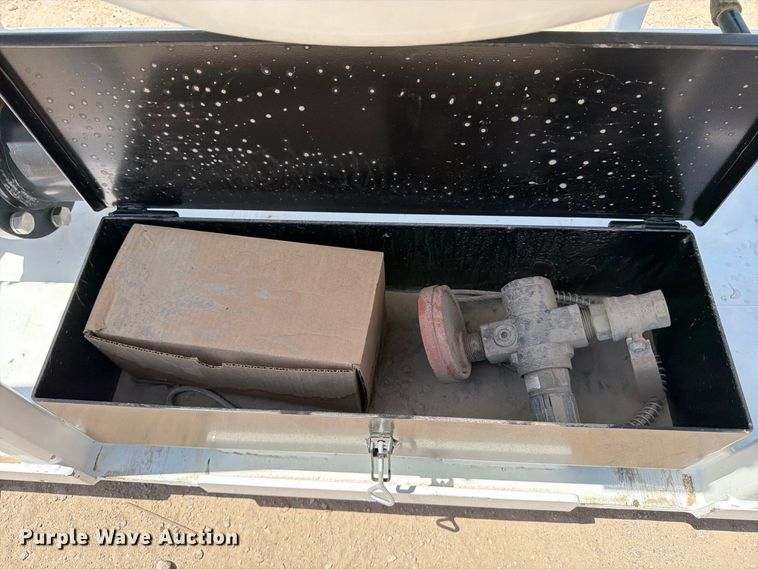 image for item MZ9913 IVAC Industrial vacuum system