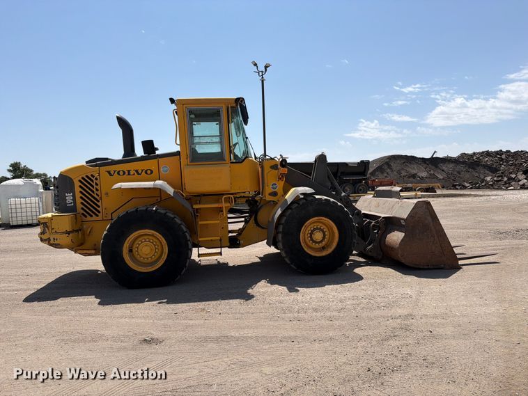 image for item MZ9914 2006 Volvo L90E wheel loader
