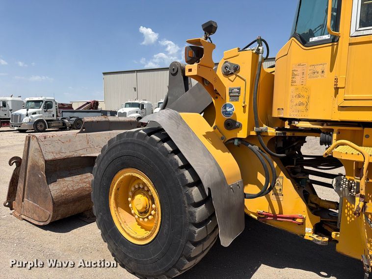image for item MZ9914 2006 Volvo L90E wheel loader