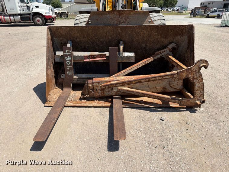 image for item MZ9914 2006 Volvo L90E wheel loader
