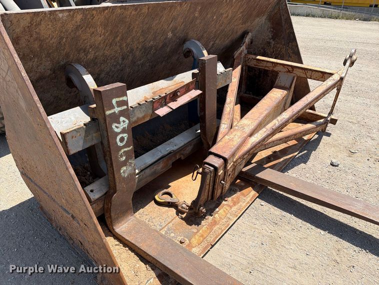 image for item MZ9914 2006 Volvo L90E wheel loader
