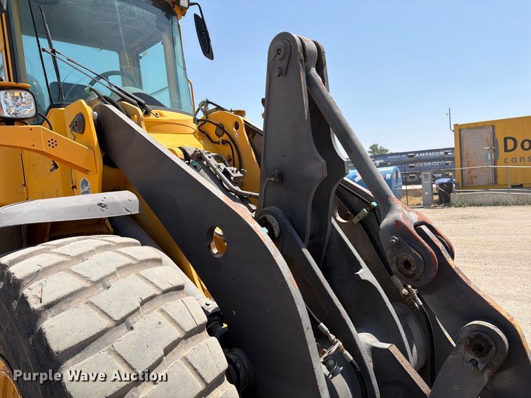 image for item MZ9914 2006 Volvo L90E wheel loader