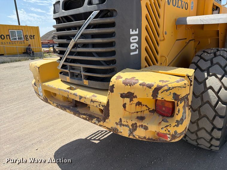 image for item MZ9914 2006 Volvo L90E wheel loader