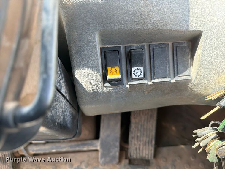 image for item MZ9914 2006 Volvo L90E wheel loader