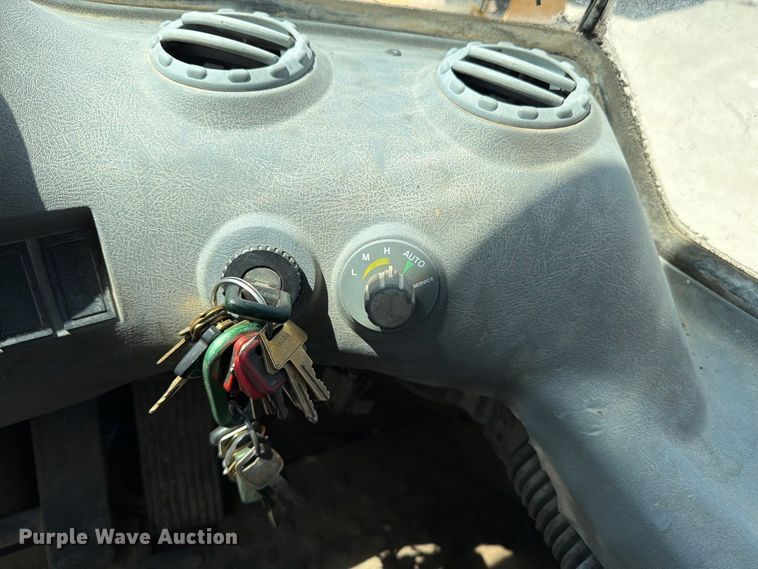 image for item MZ9914 2006 Volvo L90E wheel loader