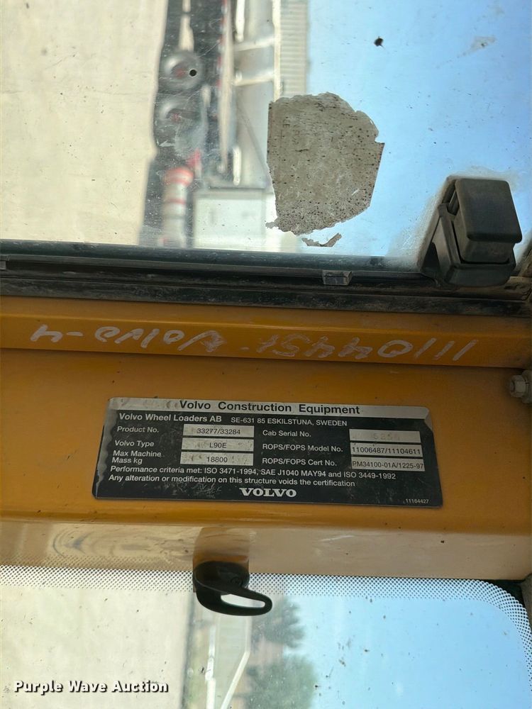 image for item MZ9914 2006 Volvo L90E wheel loader