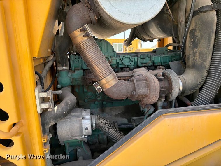 image for item MZ9914 2006 Volvo L90E wheel loader