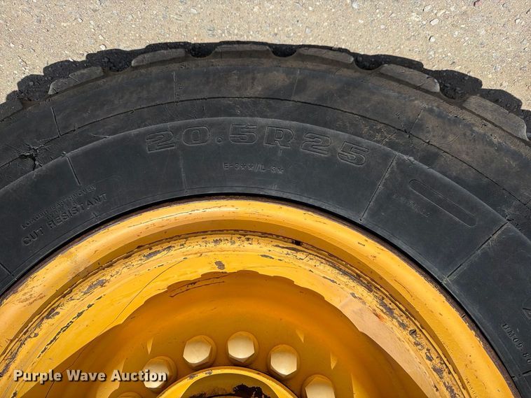 image for item MZ9914 2006 Volvo L90E wheel loader