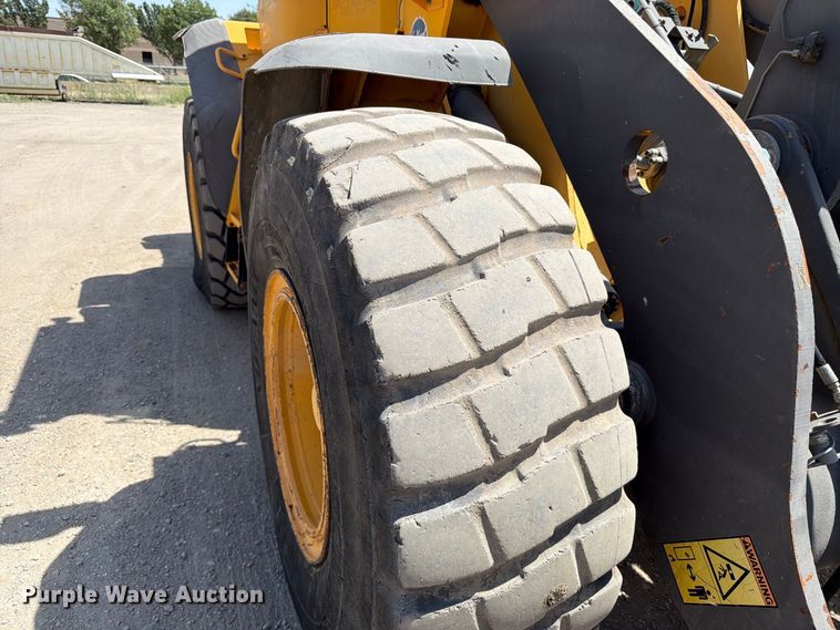 image for item MZ9914 2006 Volvo L90E wheel loader