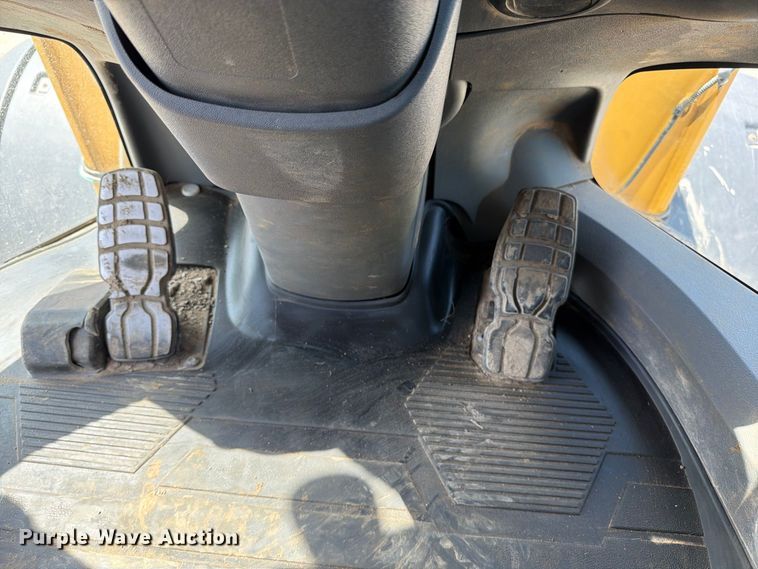 image for item MZ9915 2014 Caterpillar 938K wheel loader