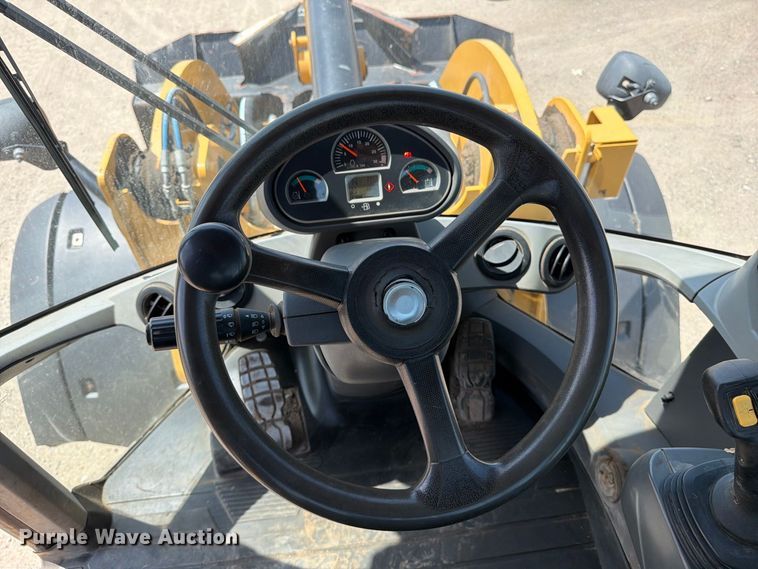 image for item MZ9915 2014 Caterpillar 938K wheel loader