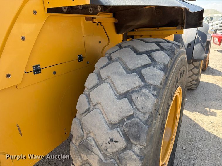image for item MZ9915 2014 Caterpillar 938K wheel loader