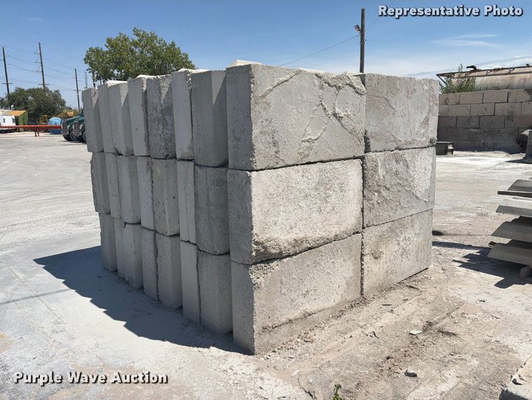 image for item MZ9947 (24) concrete edge bunker blocks