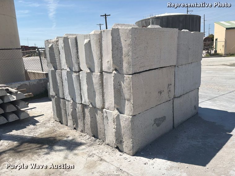 image for item MZ9948 (24) concrete edge bunker blocks