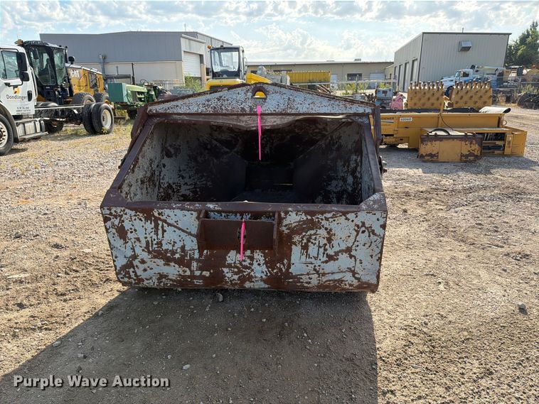 image for item MZ9963 Gar-Bro 466L Concrete bucket