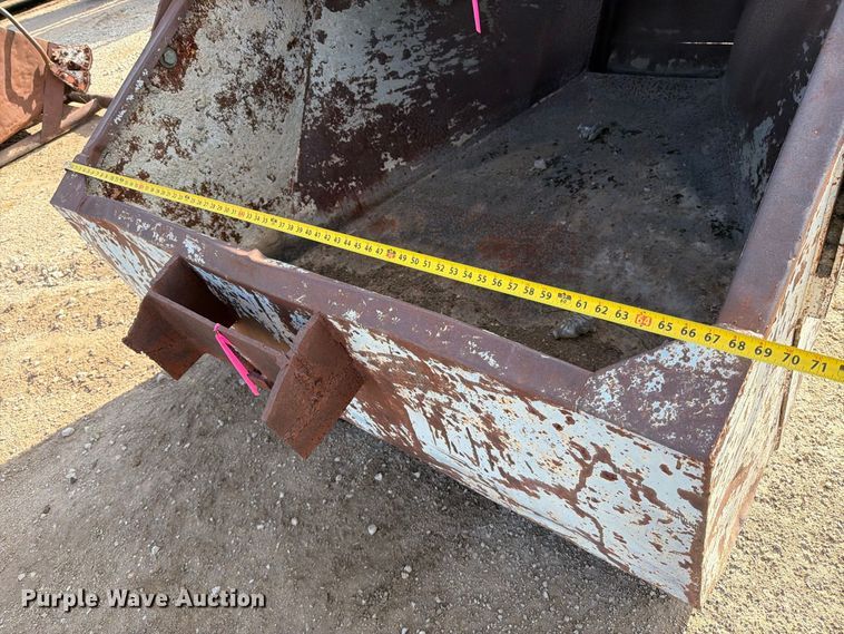 image for item MZ9963 Gar-Bro 466L Concrete bucket