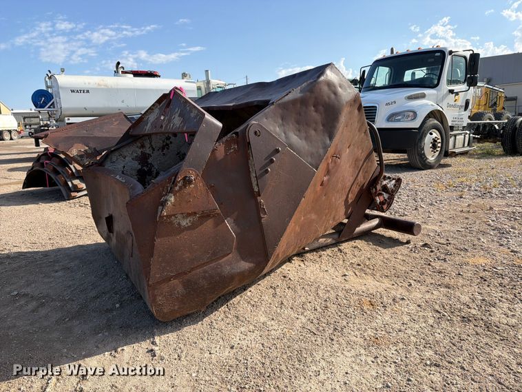 image for item MZ9964 Concrete bucket