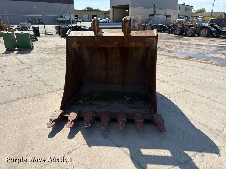 image for item MZ9966 Caterpillar excavator bucket