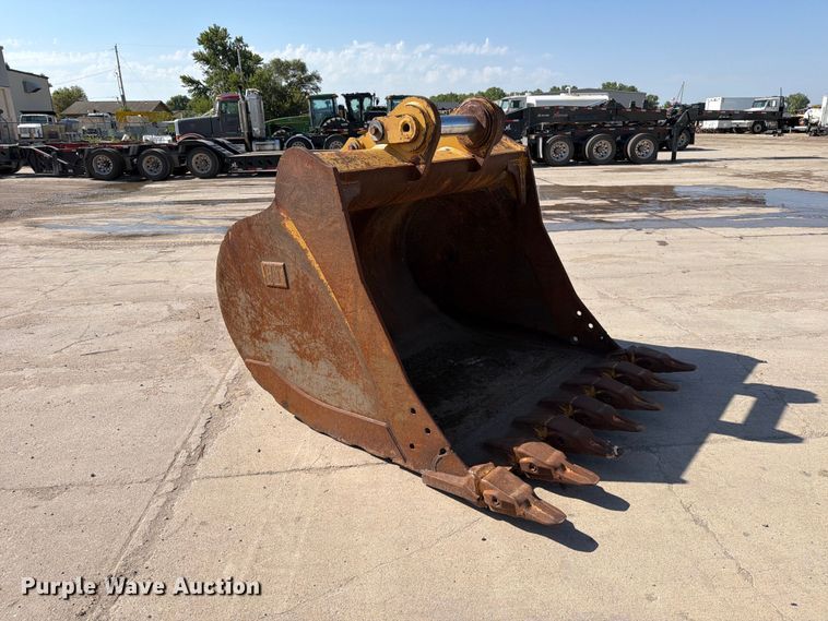image for item MZ9966 Caterpillar excavator bucket