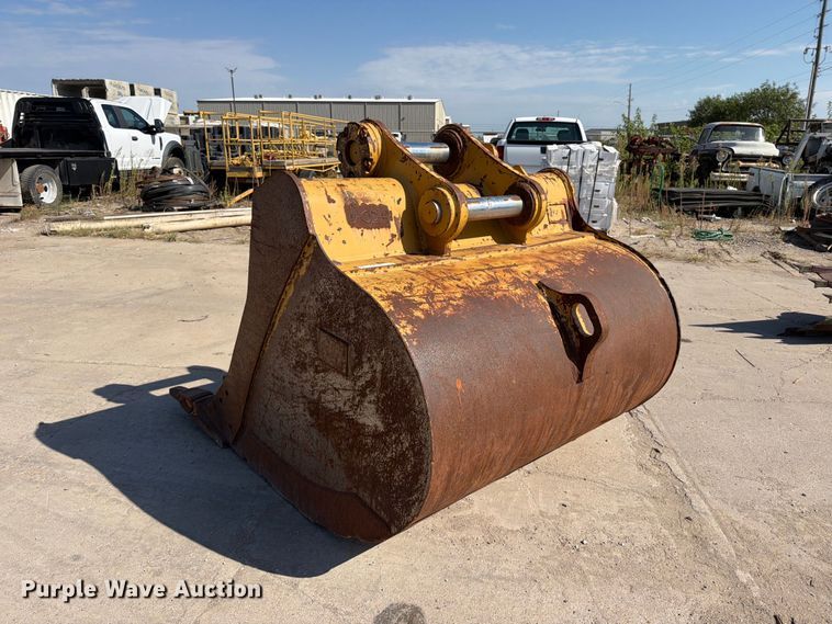 image for item MZ9966 Caterpillar excavator bucket