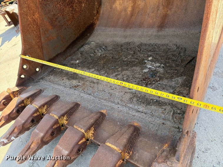 image for item MZ9966 Caterpillar excavator bucket