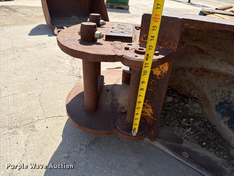 image for item MZ9968 Excavator rock bucket