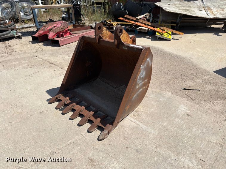 image for item MZ9969 Backhoe bucket