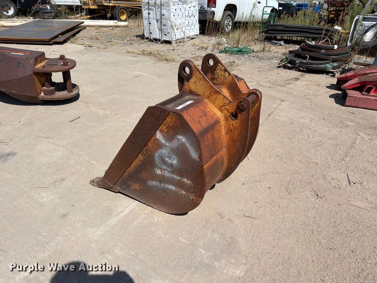 image for item MZ9969 Backhoe bucket