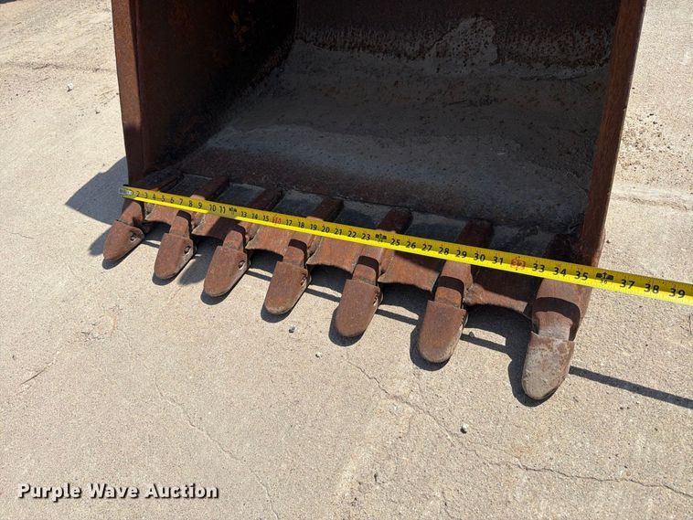 image for item MZ9969 Backhoe bucket
